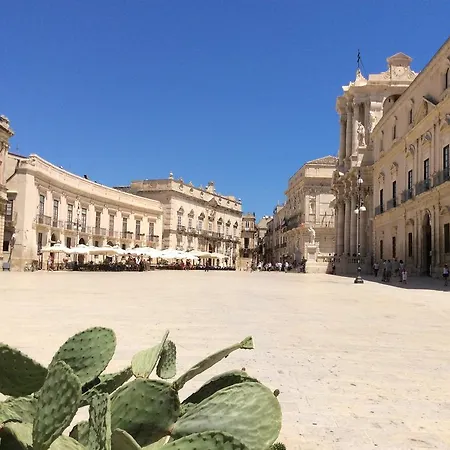 La Gorgone Ortigia